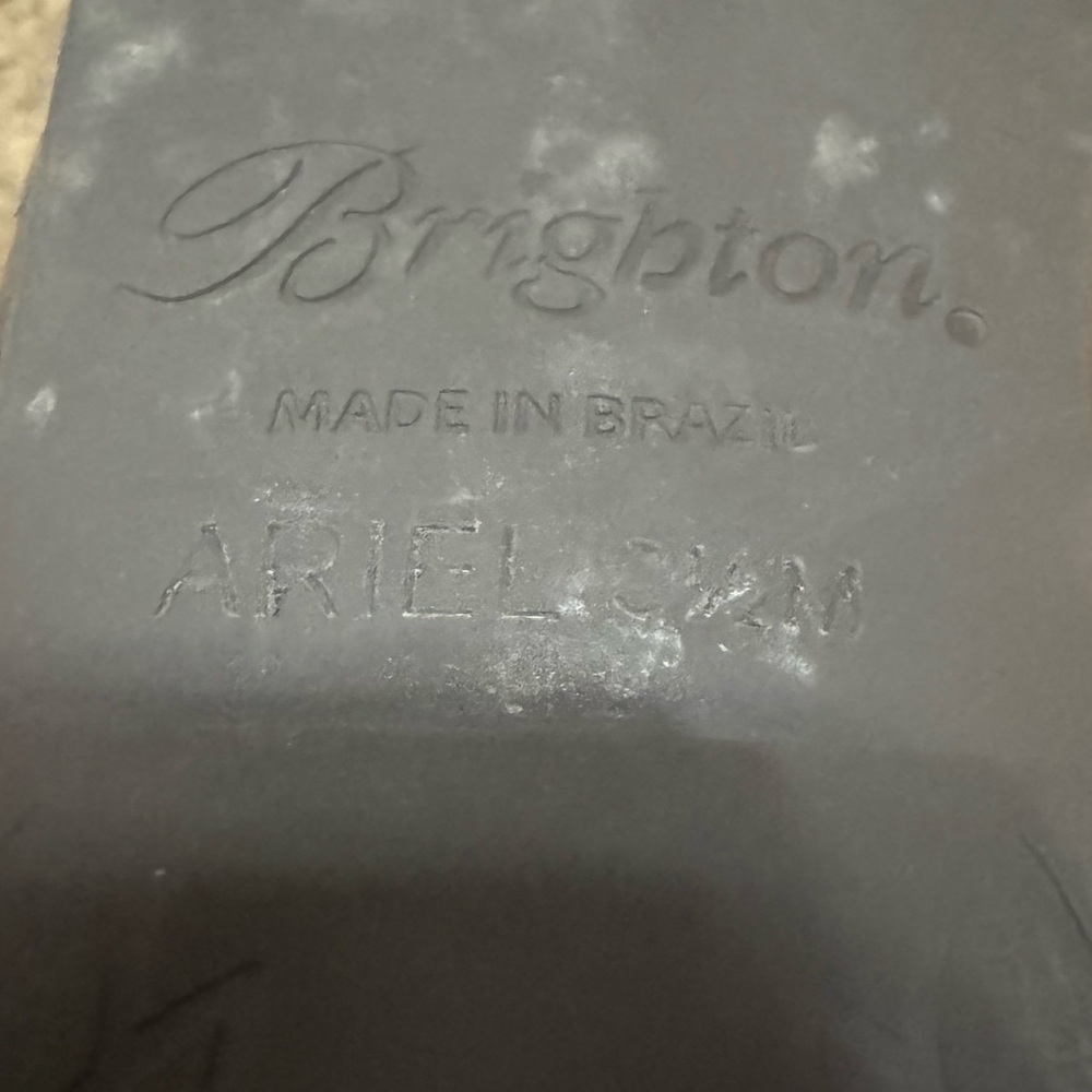 Brighton Brown Cutout Leather Thong Sandals with Metal Accent - Picture 4 of 4